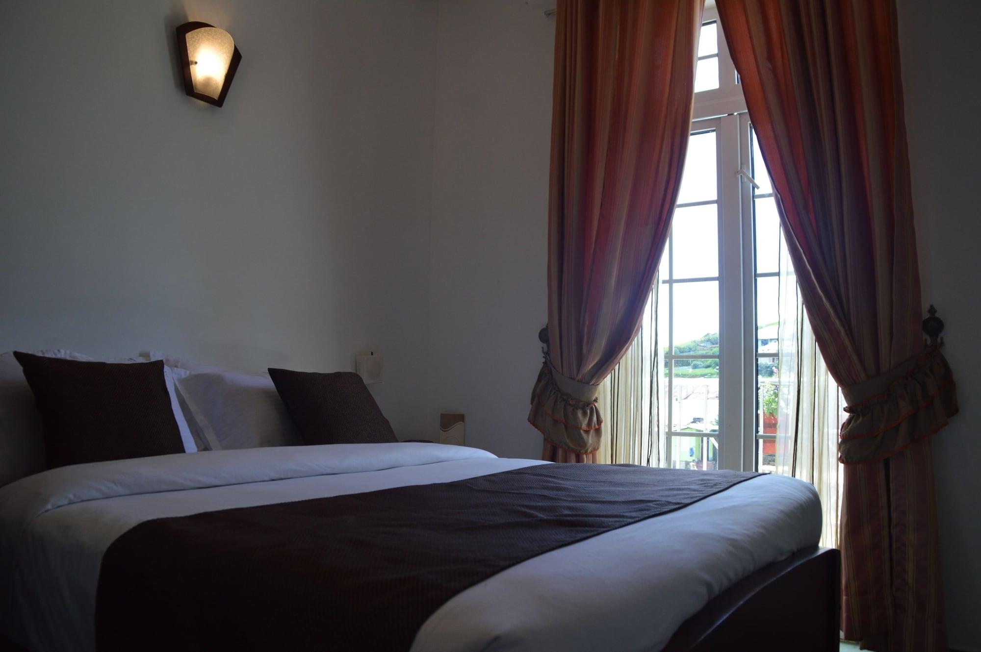 فندق Royal Hills نوفارا إيلِيا المظهر الخارجي الصورة