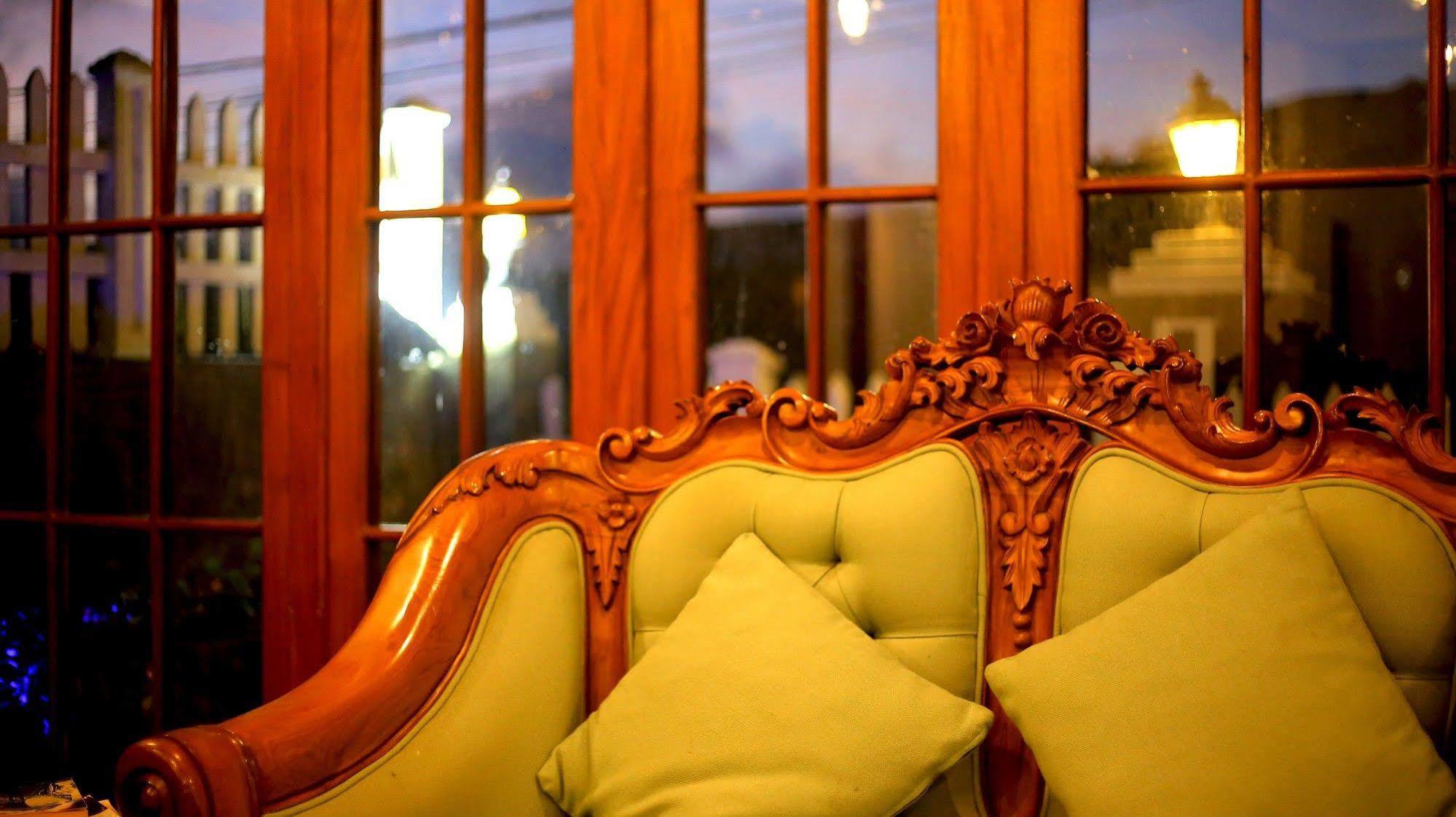 فندق Royal Hills نوفارا إيلِيا المظهر الخارجي الصورة